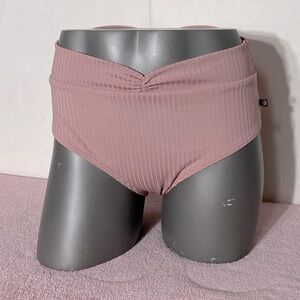 5/$25 La Vie En Rose Aqua Dusty Pink Ribbed Bikini Bottoms M